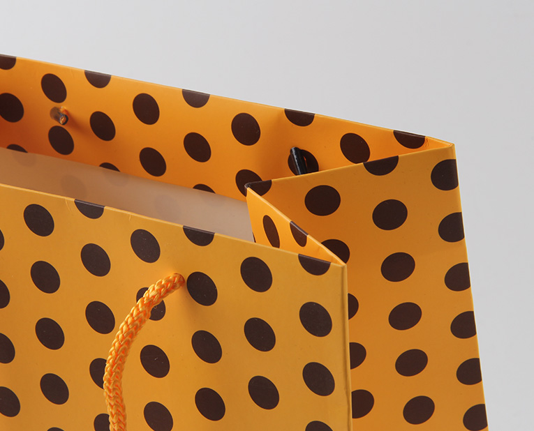 降低成本需要特種紙禮品盒工廠從后期處理問題上著手 降低成本需要特種紙禮品盒工廠從后期處理問題上著手