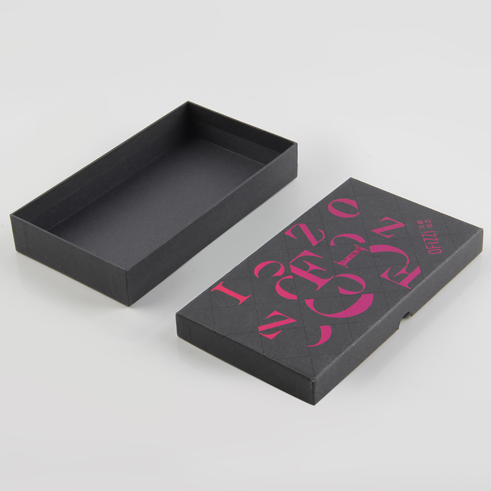 如果內(nèi)衣精裝盒廠是細心分析你的特種紙，是不會出現(xiàn)粘壞的