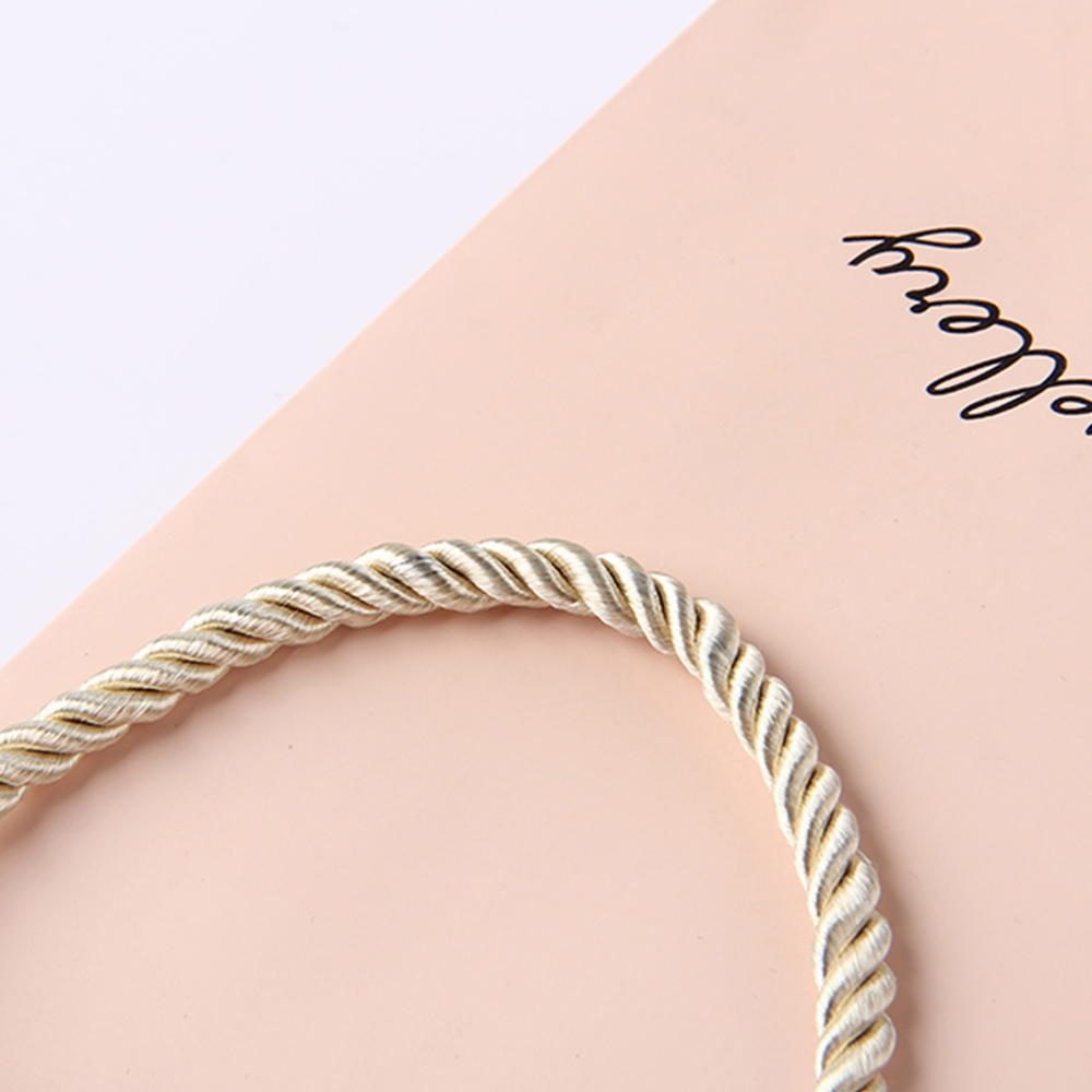 不管是不是首飾紙袋定做，工廠也不會(huì)打破約定俗成的規(guī)則