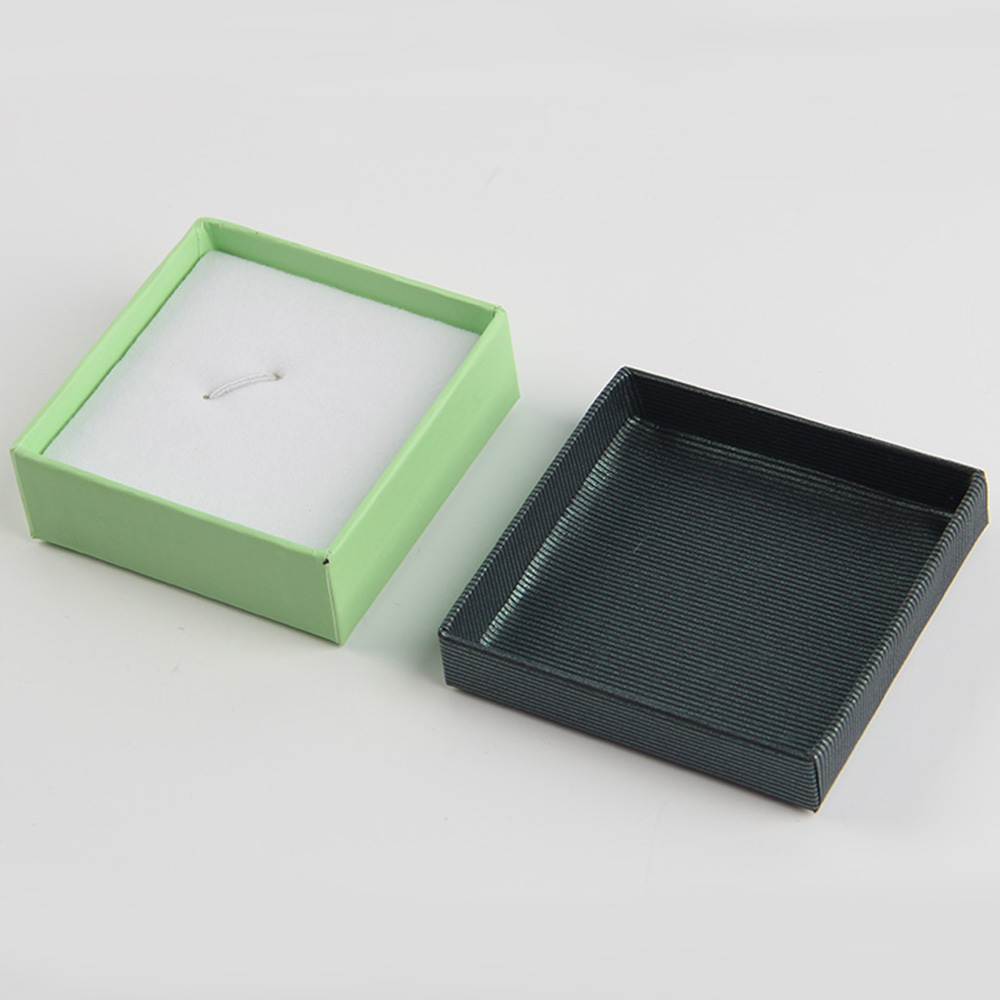 耳環(huán)包裝訂做100個(gè)和1000個(gè)盒子居然價(jià)格相差無(wú)幾 耳環(huán)包裝訂做100個(gè)和1000個(gè)盒子居然價(jià)格相差無(wú)幾